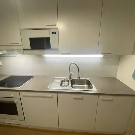 Modern 2 Bedroom Flat, Sauna דירה הלסינקי